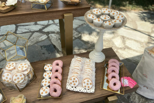 Cupcakes, donuts και μπισκότα